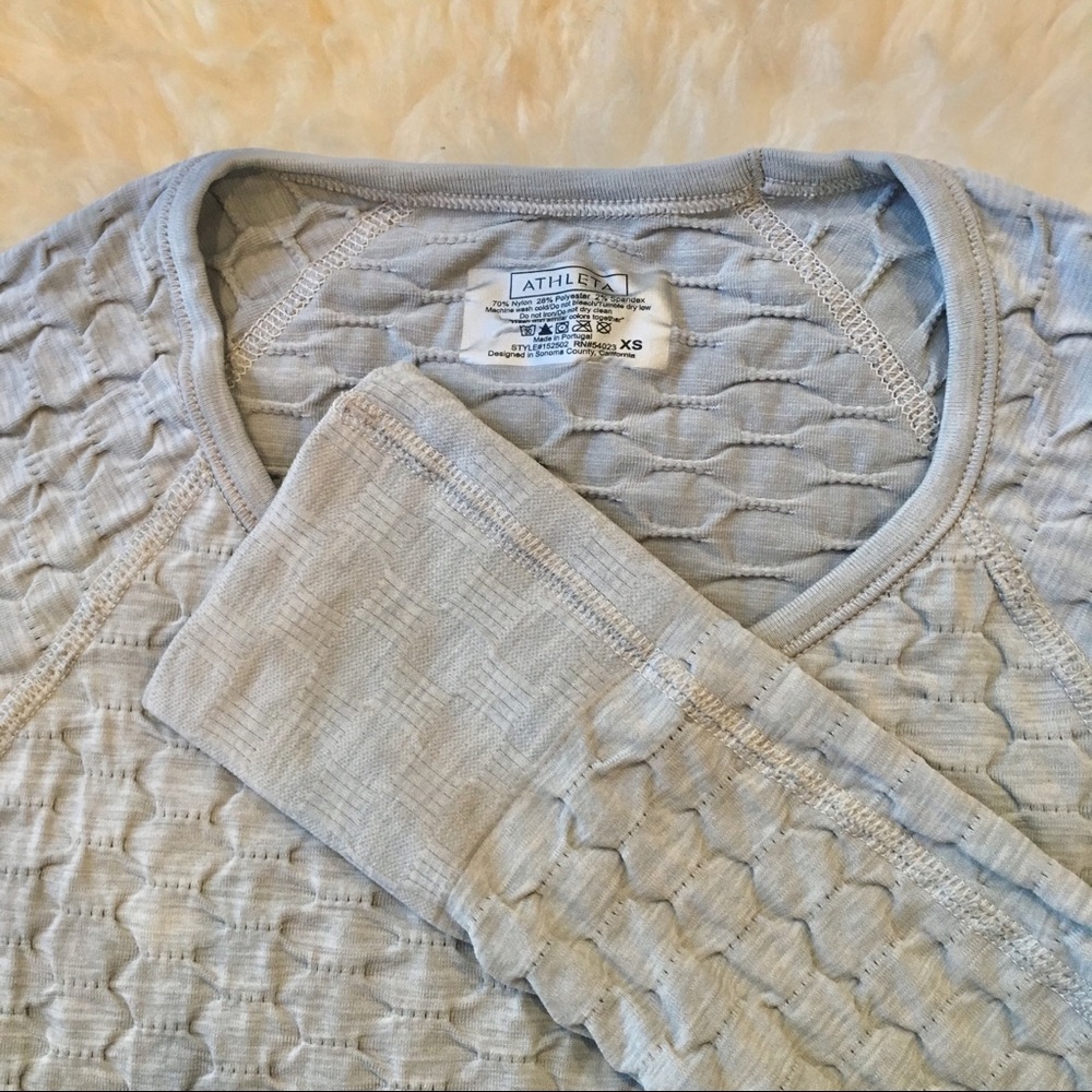 Athleta Light Gray Long Sleeve Thermal Tee (XS)